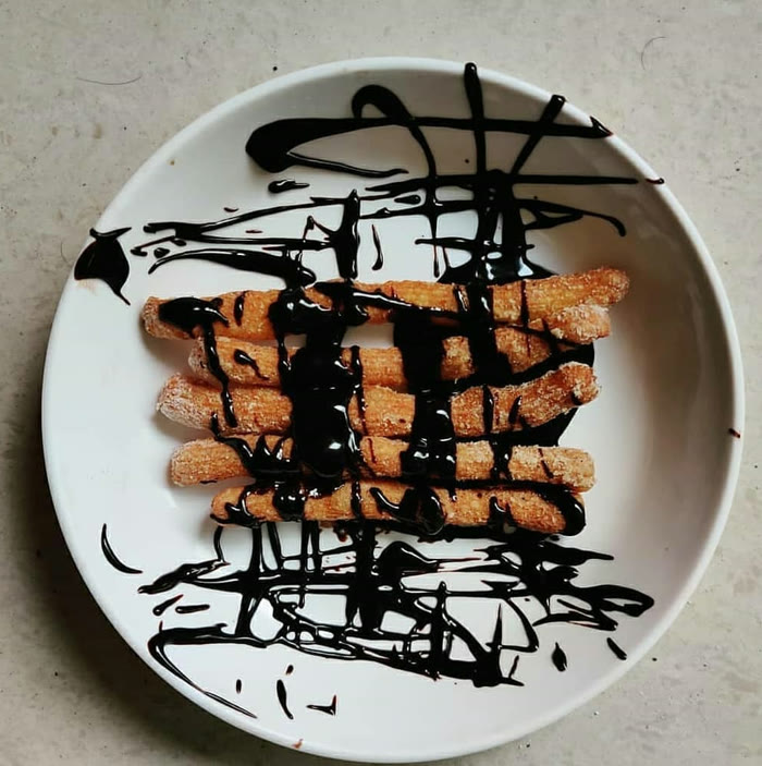 Churros with chocolate sauce